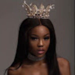 Meet your Posher, Lauryn